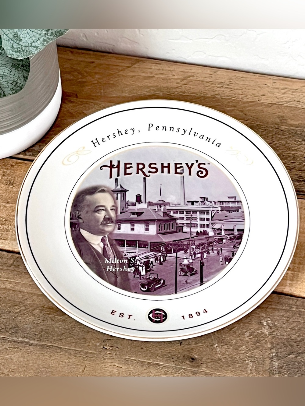 Vintage 2004 Hershey's Milton S Hershey 9" Ceramic Collector Plate Gold Rim